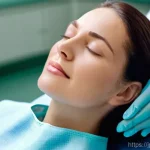 치과용 마취와 통증 완화 방법 - Advanced Anesthesia for a Relaxed Patient Experience**

Prompt: "A close-up, softly lit shot of a se...